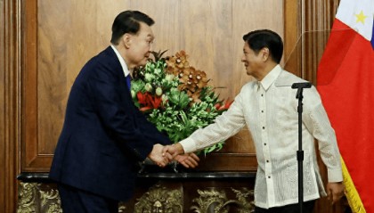 比美国还嚣张！中俄同时收到“战书”，出手者令人意外，中方被激怒了