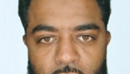 美媒：FBI公布新奥尔良市汽车“蓄意”撞人事件嫌疑人照片