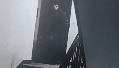 杭州男子群里发了10个字,家门突然被开!警察冲了进来……