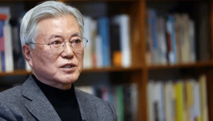 文在寅：为提拔尹锡悦为检察总长感到后悔不已，对韩国国民感到歉疚