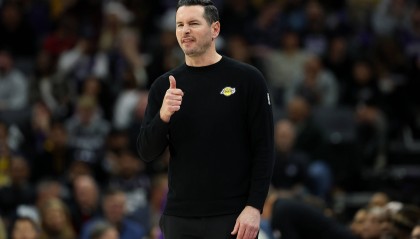 6战5胜连克绿军勇士，湖人崛起竟靠雷迪克背后这对“冤家”