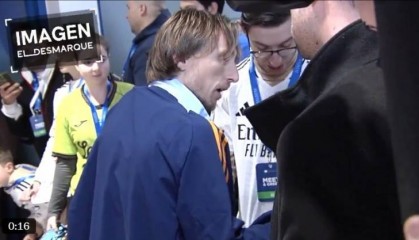 莫德里奇：我怎么会跟维尼修斯生气呢？那只是球场上的事情而已