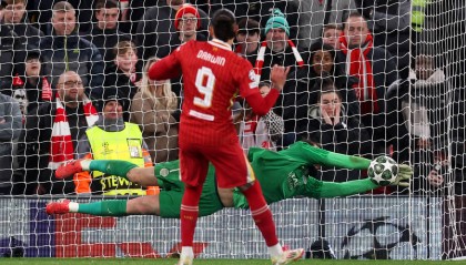 斯洛特背锅？利物浦英超15分领跑不轮休 欧冠惨成16郎