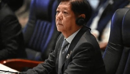 中方没料到，马科斯下台已成定局？莎拉死里逃生，17万菲军恐将站队