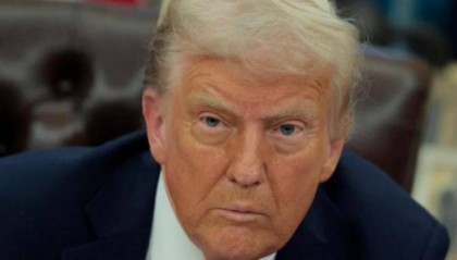 特朗普越玩越大,放话吞并世界第二大国?美边境火速增兵,要动真格了