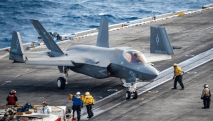 美军要用F35产能“淹死”歼20？马斯克临门一脚，对军费下刀