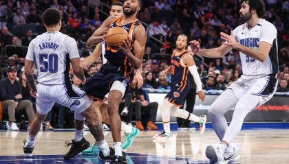 安东尼24+7唐斯缺阵 残阵魔术送尼克斯3连败