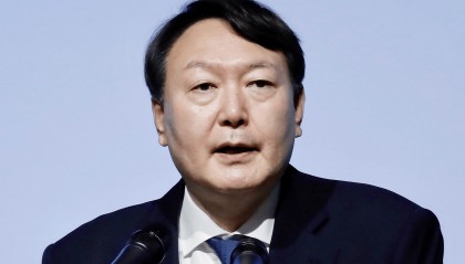 韩国法院今早批准尹锡悦逮捕令，尹锡悦方面称逮捕令不合法