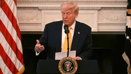 特朗普:没有必要让泽连斯基参与和平谈判 有没有他不重要