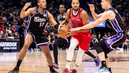 小萨32+21CJ空砍36分 德罗赞29分国王胜鹈鹕取3连胜