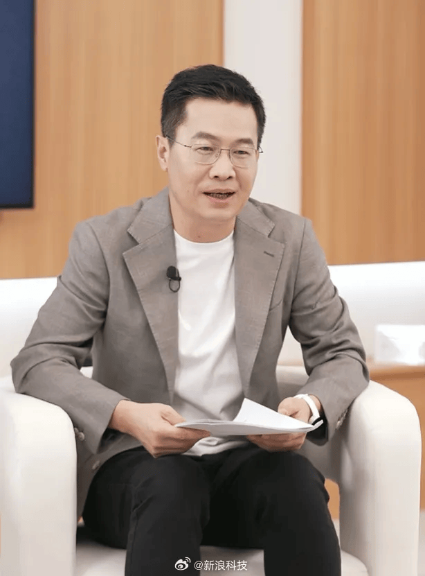 小米17定档9月25日发布，雷军当晚举行《改变》演讲，此前称对标iPhone正面迎战