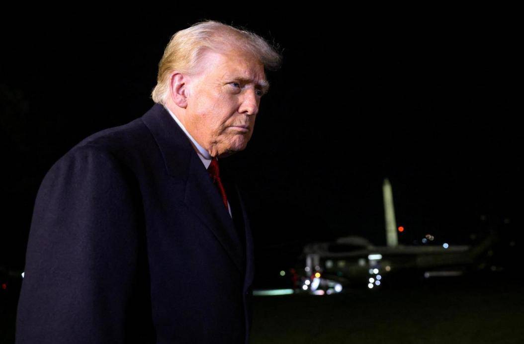 中美连谈2天，特朗普场外让步，撤100%关税，新加坡：中国是强国