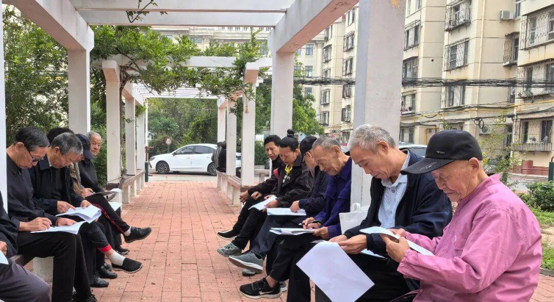 又是一年重阳日,情暖金秋映晚晴