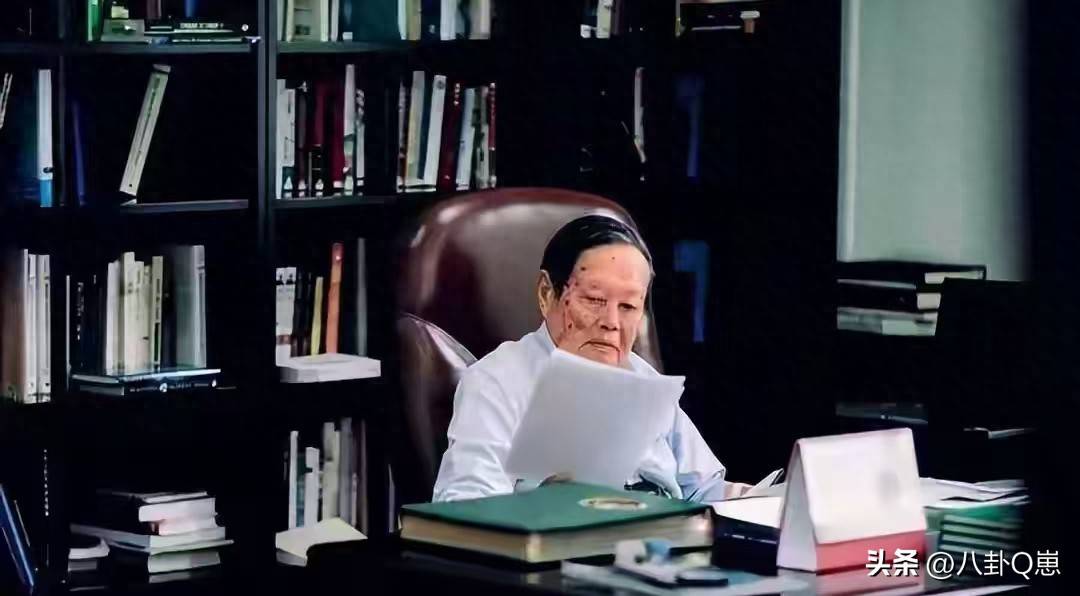 不查不知道,一查吓一跳!杨振宁的弟弟杨振汉,人生活的这么精彩