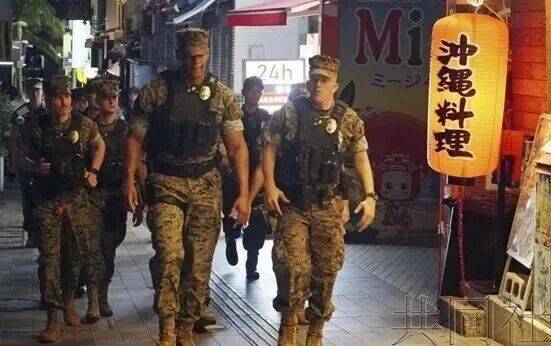 琉球群岛发生：美军单独上街，日本怎么办？