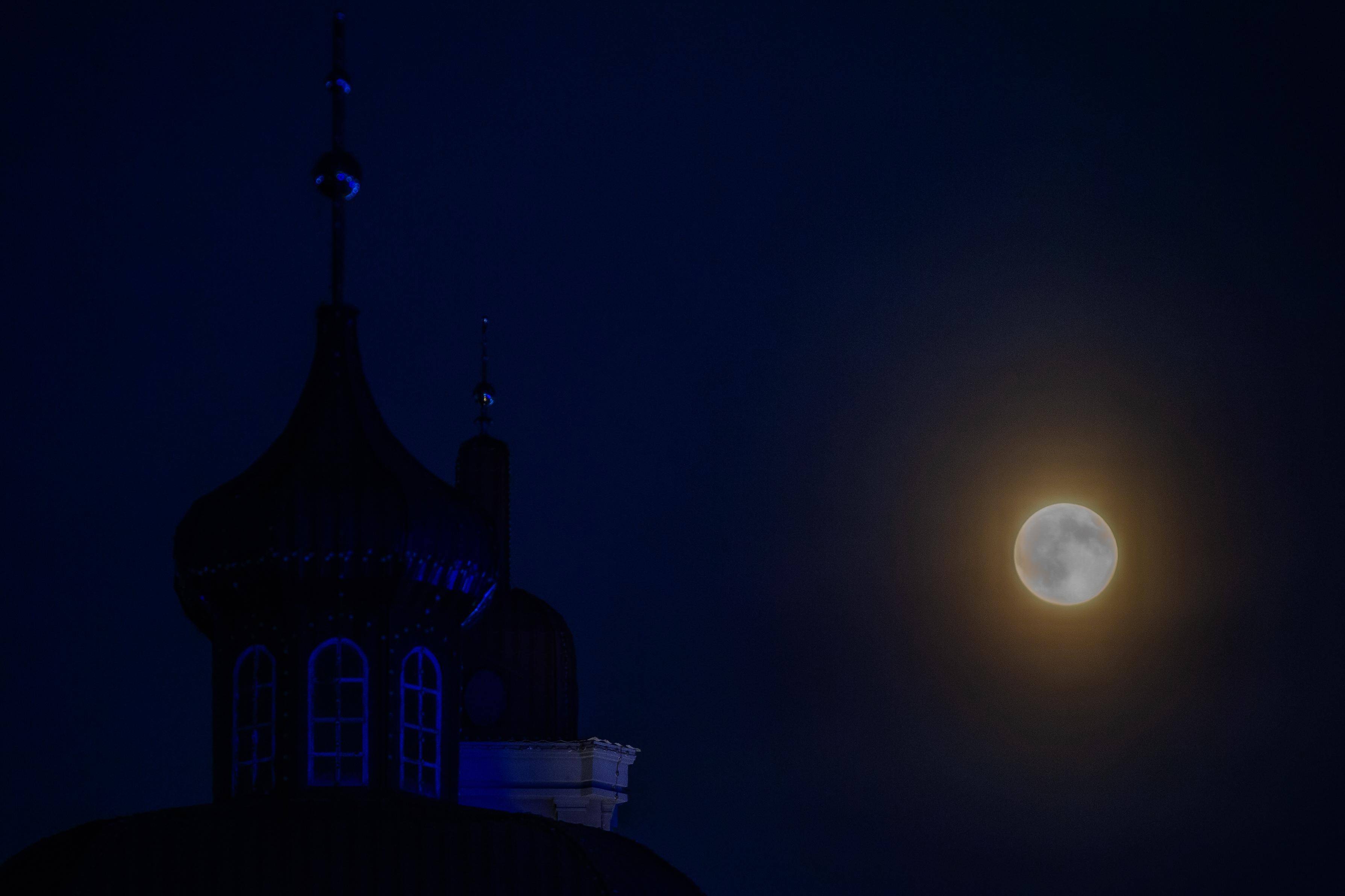 今年“个头”最大的“超级月亮”来啦#